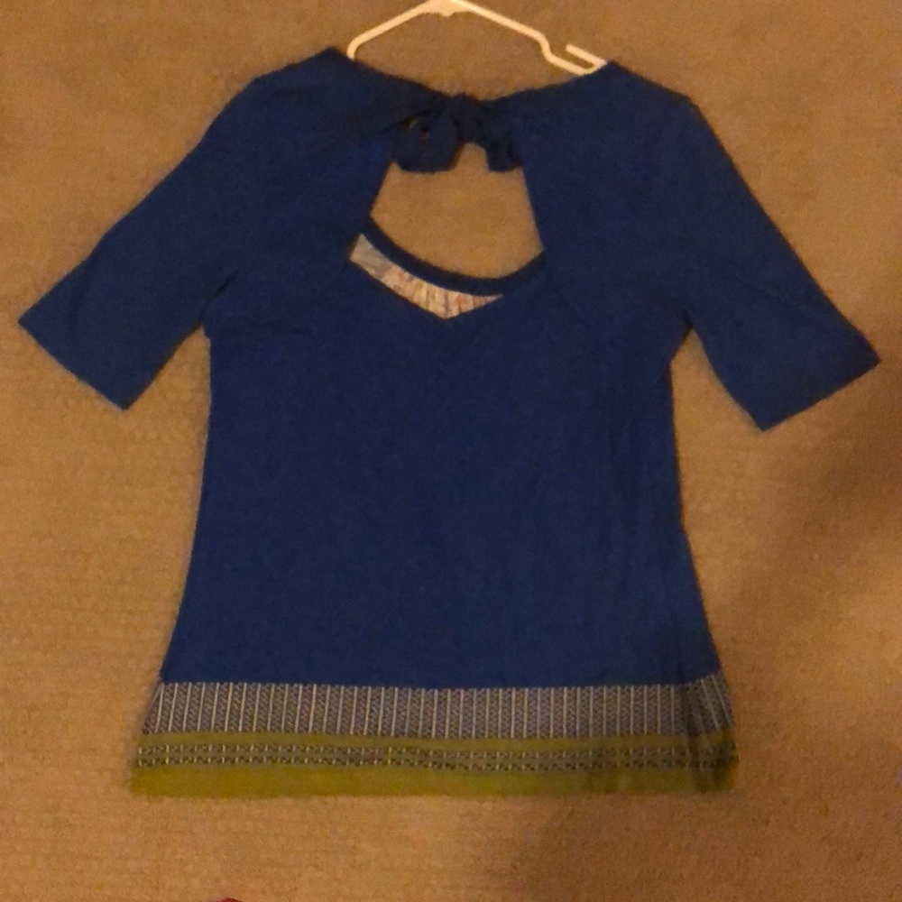 Akemi + Kin Top - Picture 3 of 4